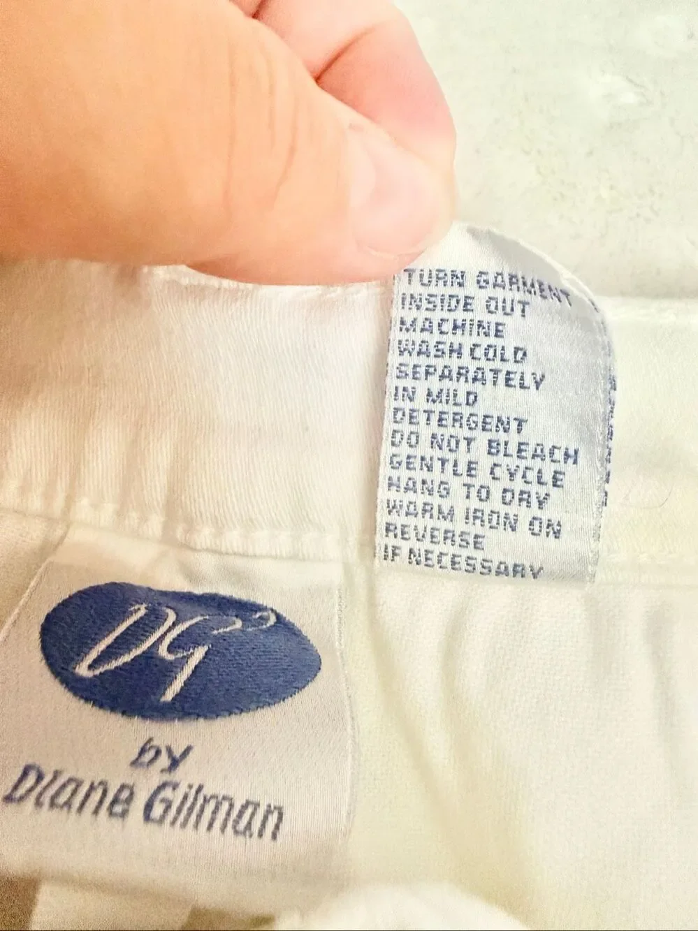 DG by Diane Gilman White Bermuda Walking Shorts Size 4 Cotton Stretch